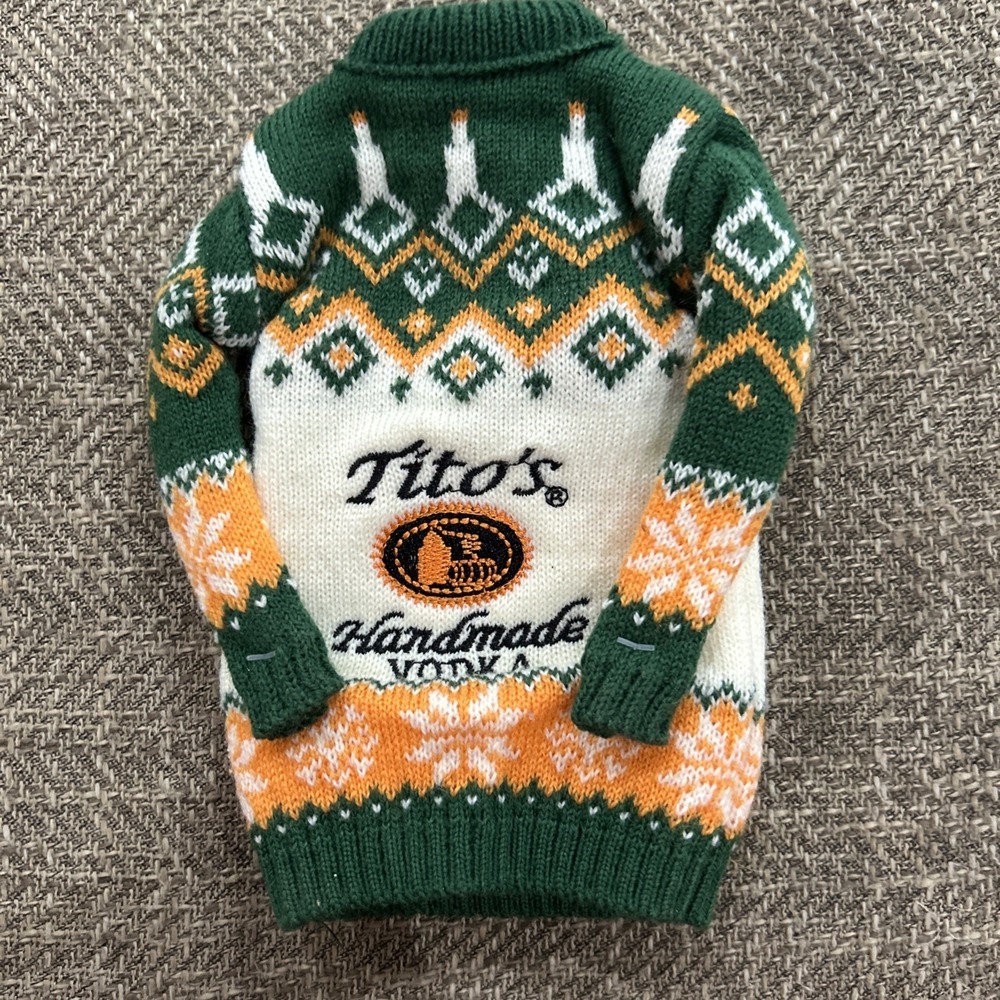 2025 Titos Vodka 750 bottle sweater Funny‎ Bar Decor Cozy Cottage Sweater